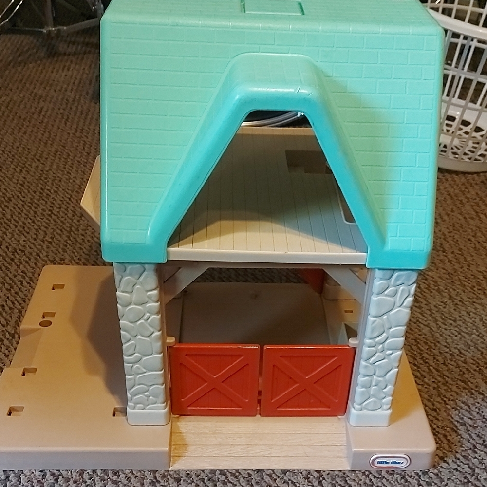 Little Tikes Farm Playhouse - Teal and Red